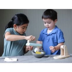 Plantoys Stand Mixer Set -Kids Toys Store 3624 Lifestyle 03