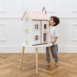 Roseheart Wooden Dolls House -Kids Toys Store H124 rose heart house boy playing with mouse plush with dolls house