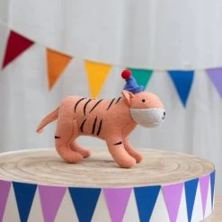 Holdie Circus Animals -Kids Toys Store Holdie Circus Animals Tiger Lifestyle 1