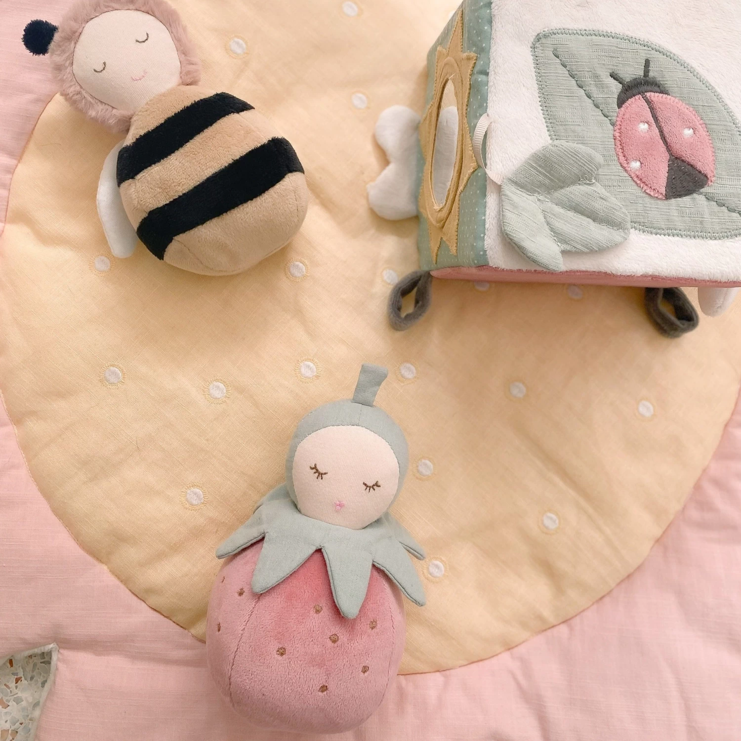 Pinky Berry Chime Activity Toy 3 Pinky Berry Chime Activity Toy