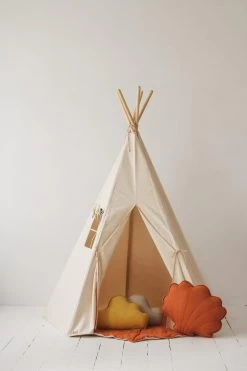 Beige Teepee And Grey Linen Round Mat Set