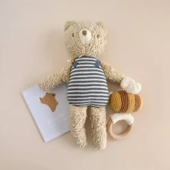 Bear Beekeeper Plushie -Kids Toys Store c5263d377b5cdd265af60cb0c9011dc21c98ad7e43e4c3c78a2d9e7ac5cc9f29