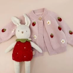 Bunny Strawberry Plushie -Kids Toys Store f7f3210a633096e6a34a575ce425cf1ad371e4ab0e9e11bbdc7a94ff83d5a0db