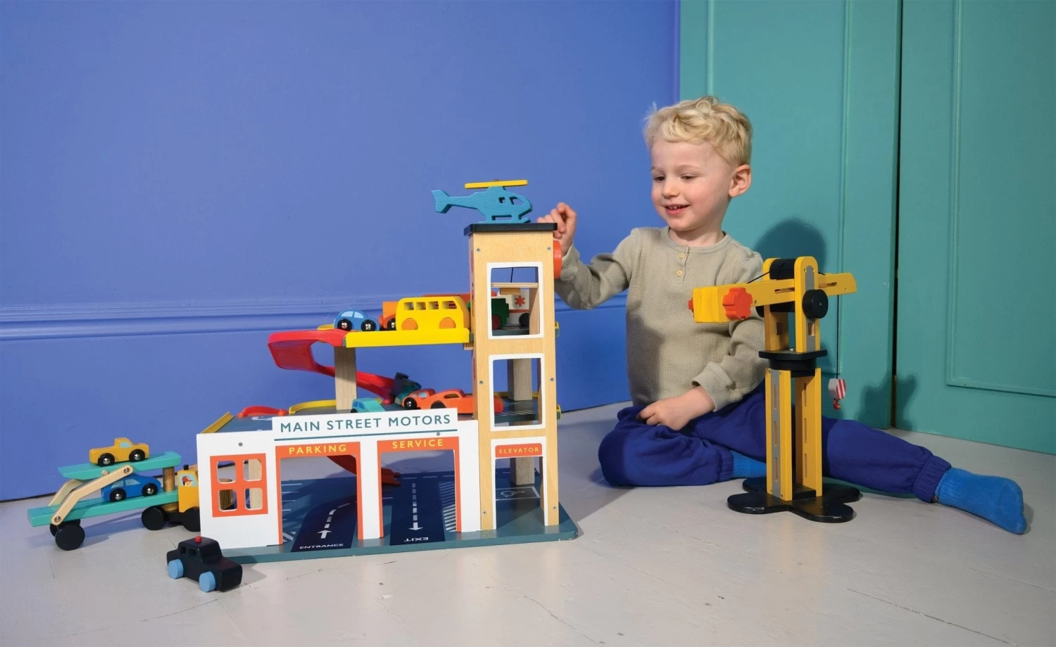 Multi-Level Garage With Lift 6 Multi-Level Garage With Lift - Image 4