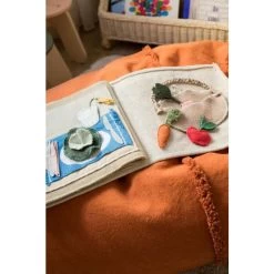 Lorena Canals Textile Book "Cool Kids Eat Healthy" -Kids Toys Store te5tilebook coolkidseathealthy x